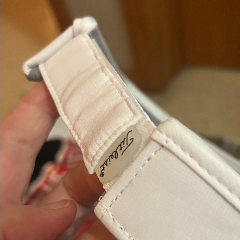 Titleist Ladies White Visor with Green Logo NWOT - Picture 3 of 3